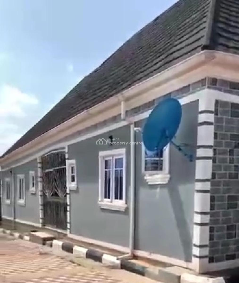 4 Bedroom Bungalow  All En-suite, Bush Bar Attached 50ft By 100ft Land, Ogheghe, Off Auchi Bypass, Benin, Oredo, Edo, Terraced Bungalow for Sale