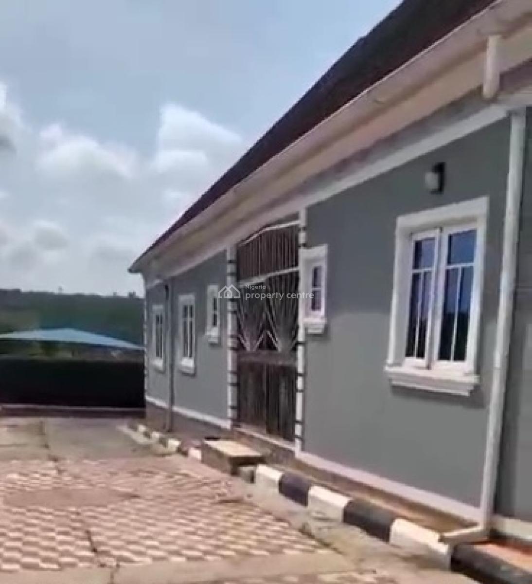 4 Bedroom Bungalow  All En-suite, Bush Bar Attached 50ft By 100ft Land, Ogheghe, Off Auchi Bypass, Benin, Oredo, Edo, Terraced Bungalow for Sale