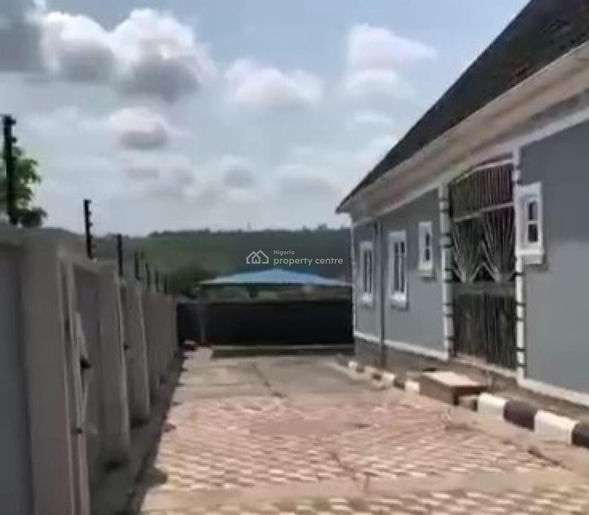 4 Bedroom Bungalow  All En-suite, Bush Bar Attached 50ft By 100ft Land, Ogheghe, Off Auchi Bypass, Benin, Oredo, Edo, Terraced Bungalow for Sale