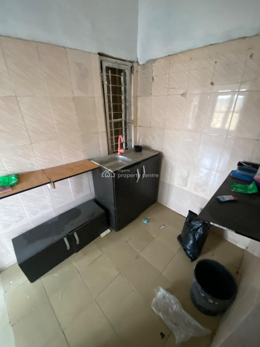 a Mini Self Contain in a Serene Estate, Ikota, Lekki, Lagos, Self Contain (single Rooms) for Rent