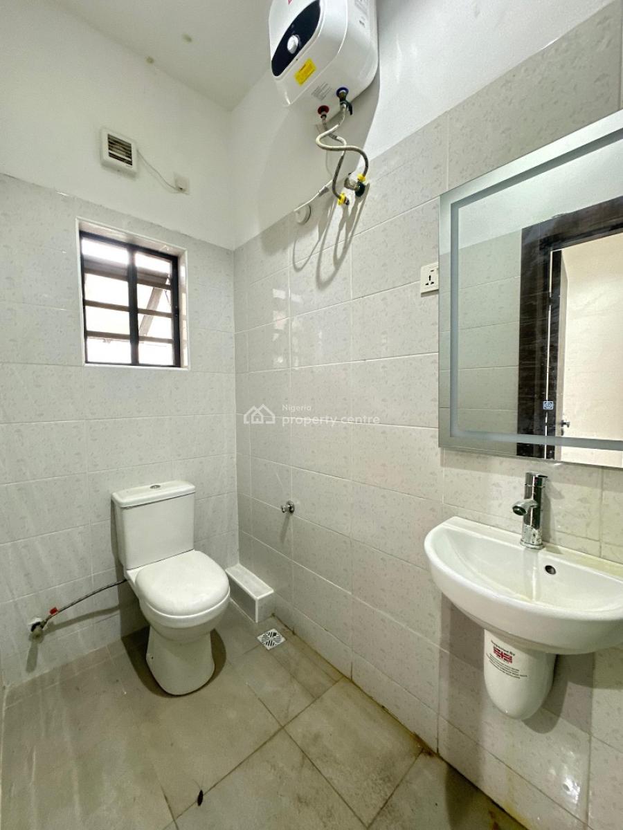 Decently Finished 2 Bedroom Apartment, Lekki Phase One, Lekki, Lagos, Flat / Apartment for Rent