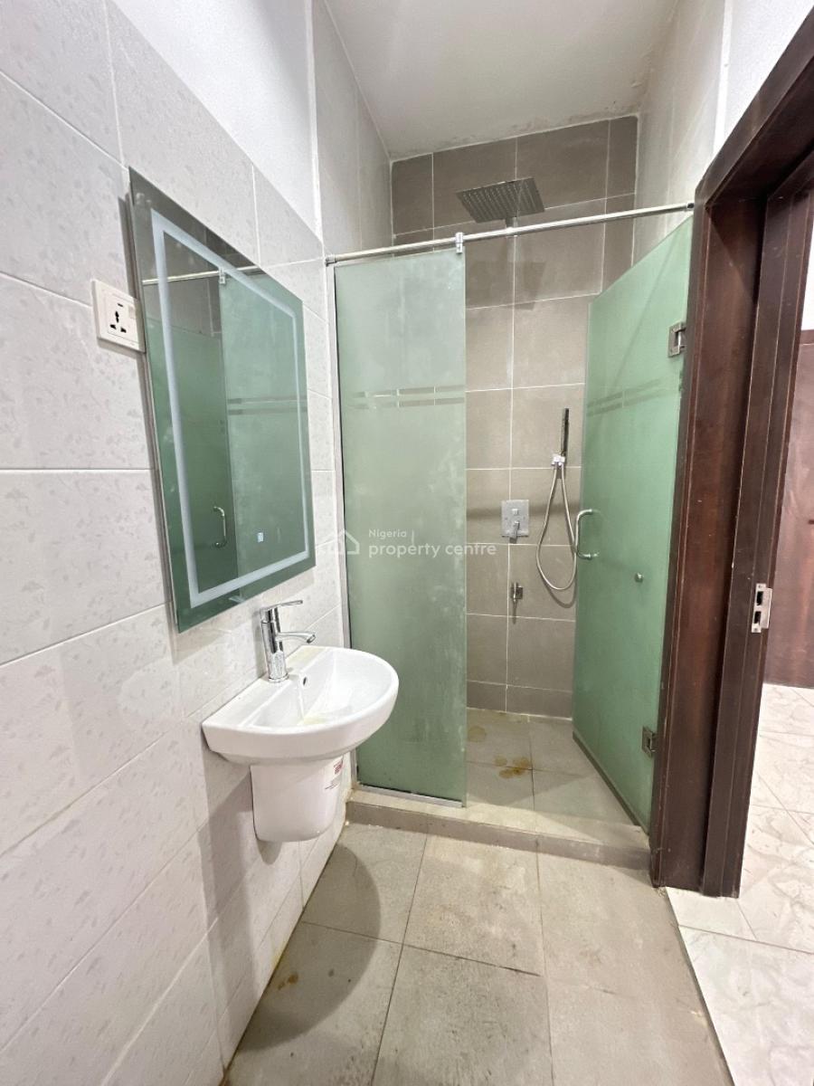 Decently Finished 2 Bedroom Apartment, Lekki Phase One, Lekki, Lagos, Flat / Apartment for Rent