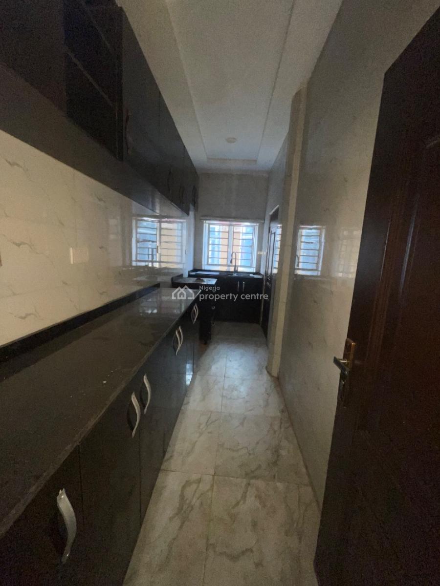 a Spacious 2 Bedroom Apartment with Bq, Eleganza Garden Estate Opposite Vgc, Lekki, Lagos, Flat / Apartment for Rent