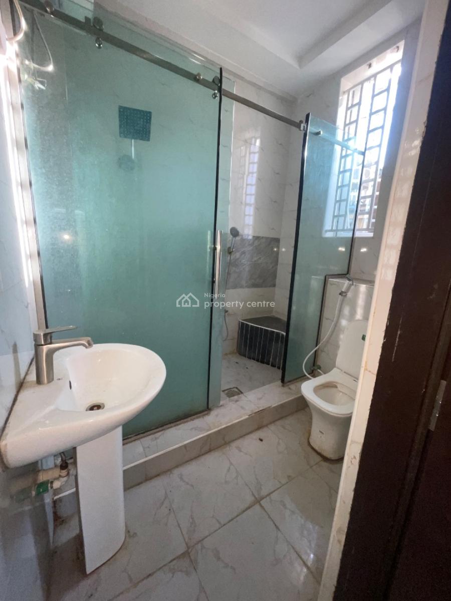 a Spacious 2 Bedroom Apartment with Bq, Eleganza Garden Estate Opposite Vgc, Lekki, Lagos, Flat / Apartment for Rent