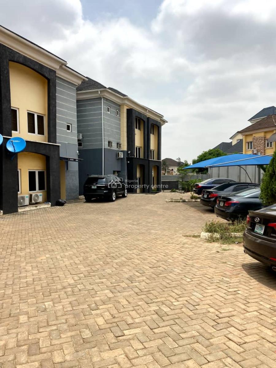 Spaciously Built 3 Bedroom Condo with 2 Living Room, Iec Street, Durumi, Abuja, House for Sale