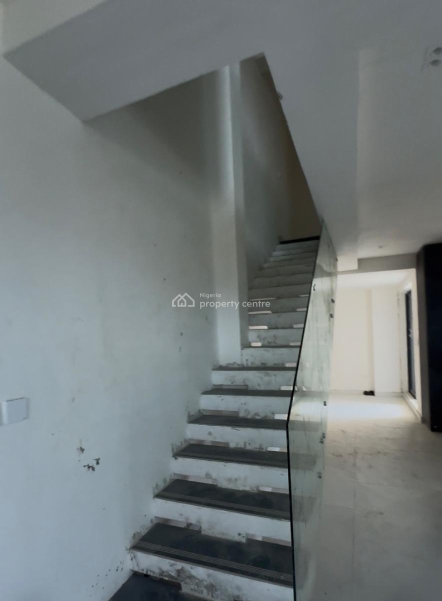 Brand New 2 Bedroom Maisonette Apartment, Lekki Phase 1, Lekki, Lagos, Flat / Apartment for Sale