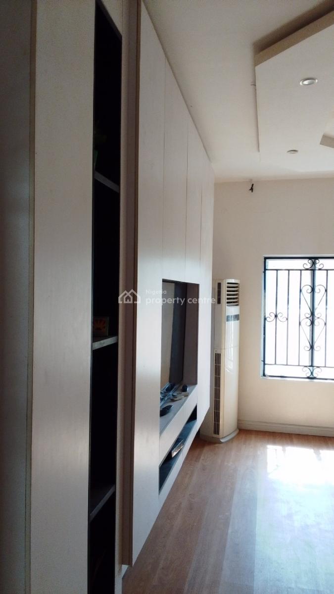 a Standard Mini Flat, Chevron Drive, Bera Estate, Lekki, Lagos, Mini Flat (room and Parlour) for Rent