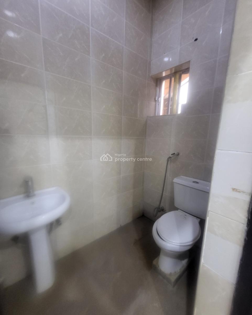 Luxurious Massive 4 Bedroom Flat, H-medix, Guzape District, Abuja, Flat / Apartment for Rent