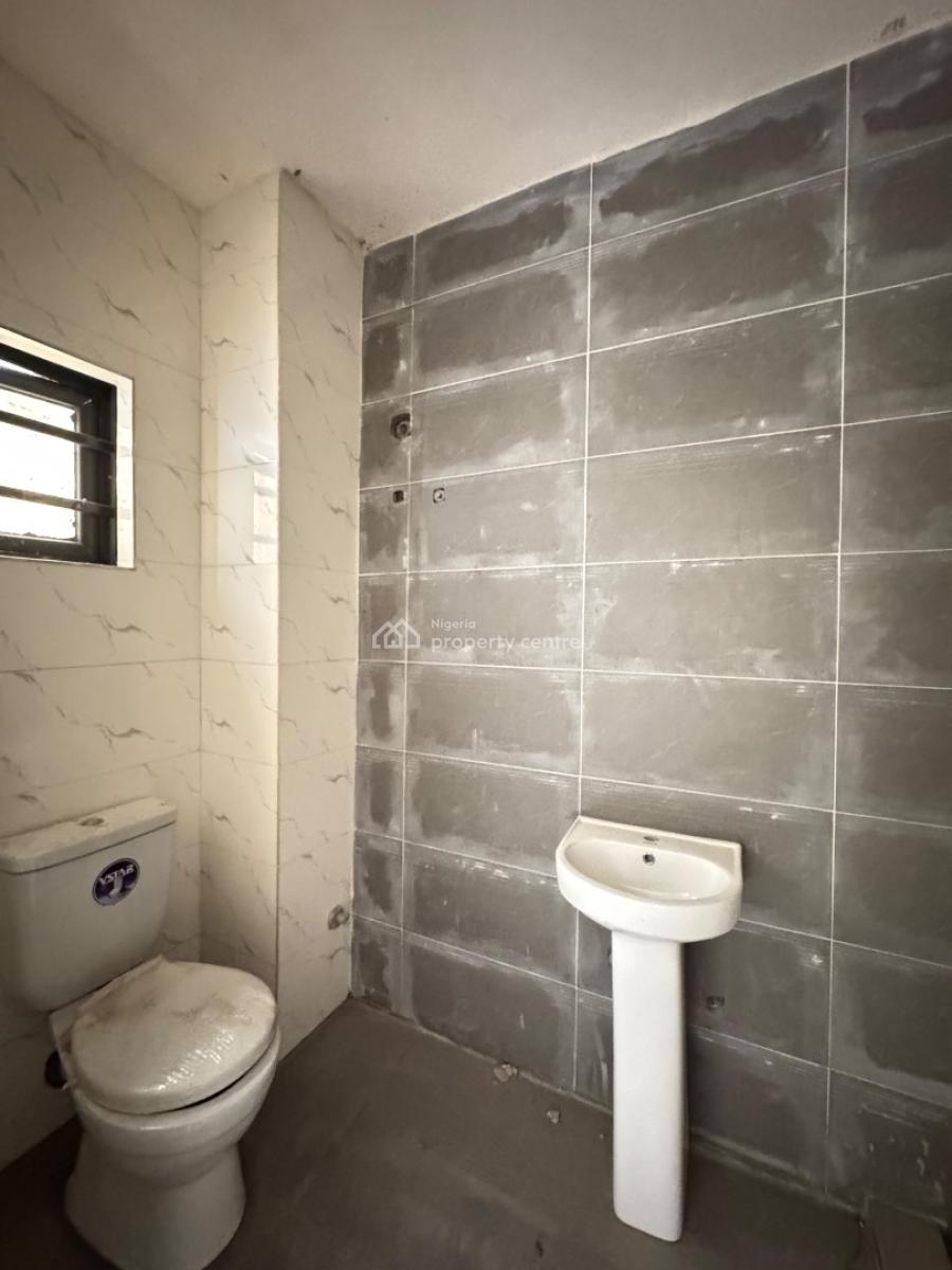 Luxury 3 Bedroom Apartment in a Calm Neighborhood, Gbagada, Lagos, House for Sale