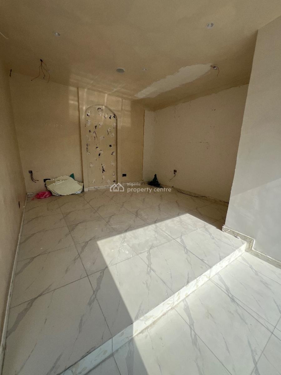 Shop Space Ground Floor Facing The Road, Off Admiralty Way, Lekki Phase 1, Lekki, Lagos, Shop for Rent