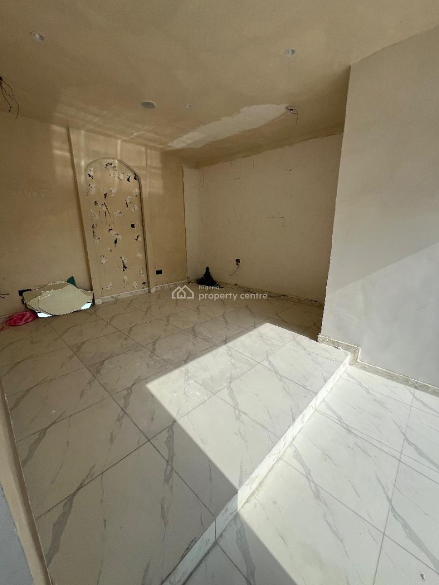 Shop Space Ground Floor Facing The Road, Off Admiralty Way, Lekki Phase 1, Lekki, Lagos, Shop for Rent