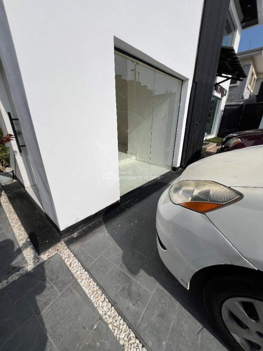 Shop Space Ground Floor Facing The Road, Off Admiralty Way, Lekki Phase 1, Lekki, Lagos, Shop for Rent