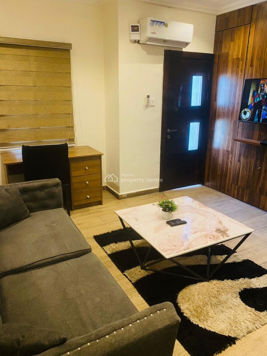 Luxury 1 Bedroom with Amazing Facilities and 24/7 Electricity, Off Admiralty, Lekki Phase 1, Lekki, Lagos, Mini Flat (room and Parlour) for Rent