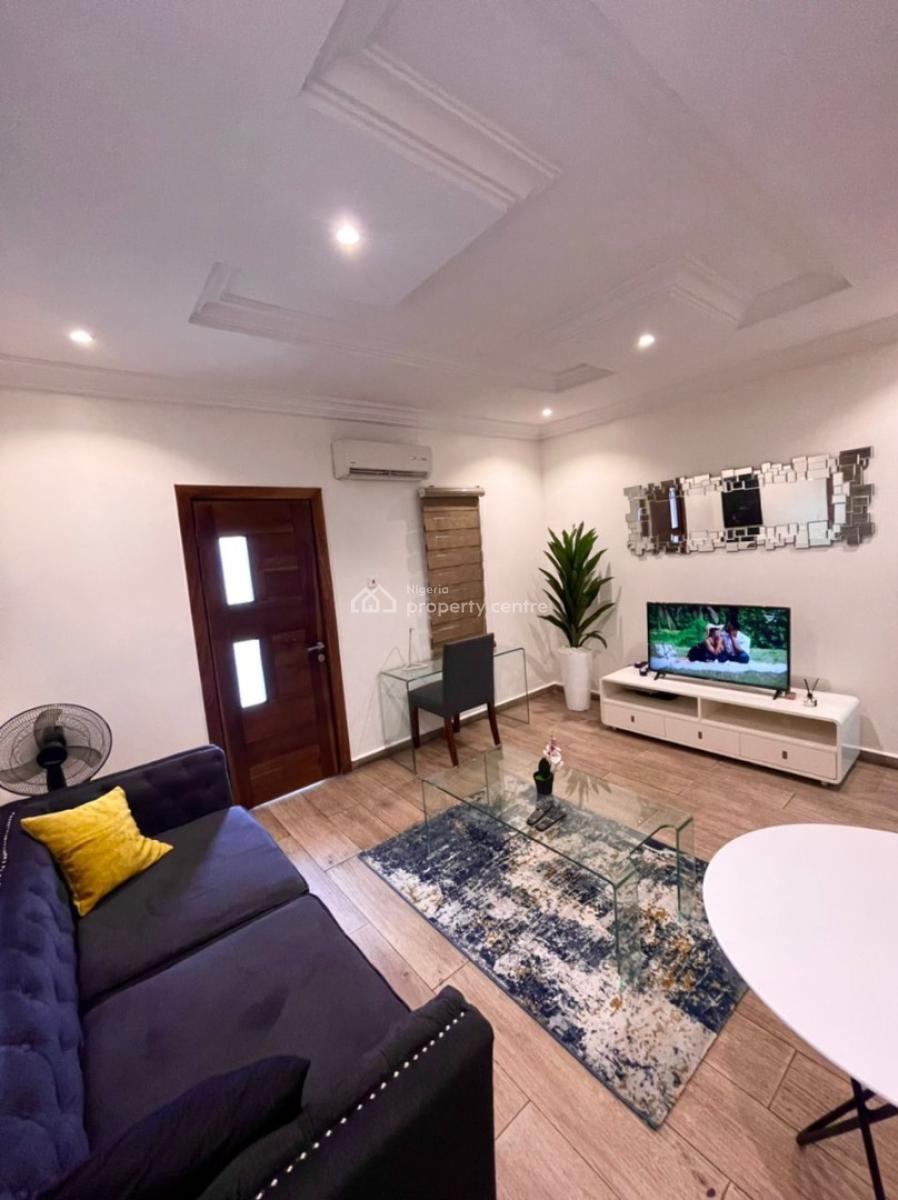 Luxury 1 Bedroom with Amazing Facilities and 24/7 Electricity, Off Admiralty, Lekki Phase 1, Lekki, Lagos, Mini Flat (room and Parlour) for Rent