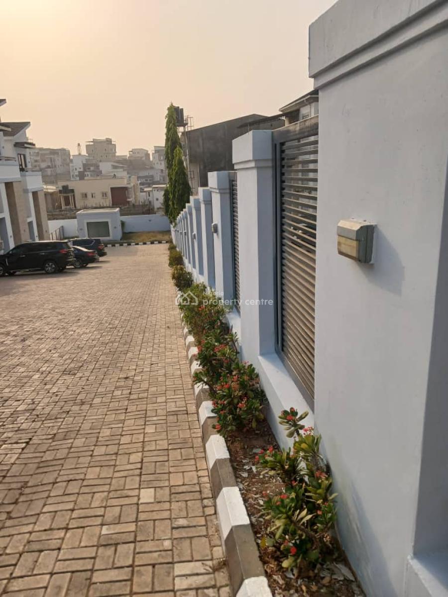 Standard Four Bedroom Terraced Duplex, Unit 2, Abdulkareem Adisa Close, Guzape District, Abuja, Flat / Apartment for Rent