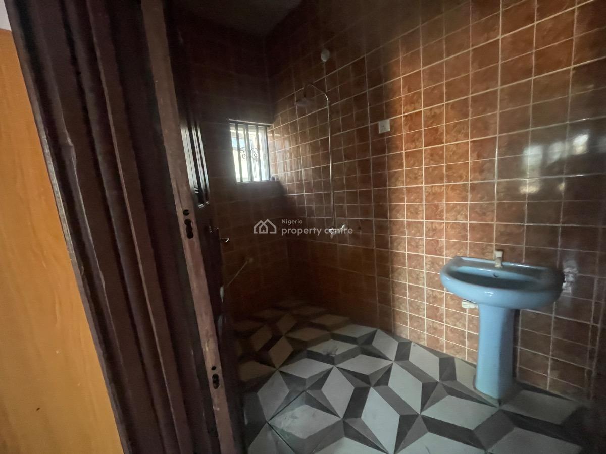 Very Spacious Modern 2 Bed Close to Estate Gate Upstairs, Badore, Badore, Ajah, Lagos, House for Rent