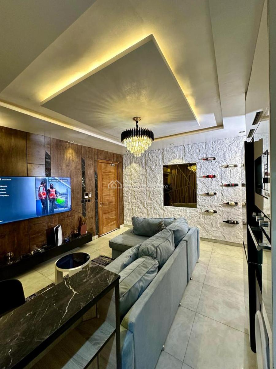 Luxury 1 Bedroom Apartment with Balcony, Pool & Ps5, Classic Decor, 24/7 Power, Comfortable and Secure, Ikate, Lekki, Lagos, Flat / Apartment Short Let