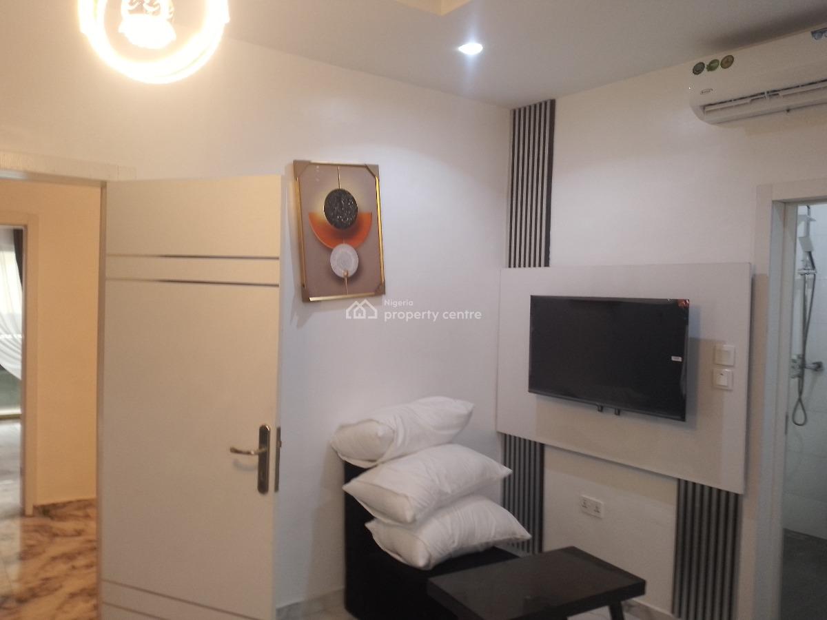 Tastfully Finished and Furnished 3 Bedroom Apartment with a Room Bq, Ikeja Gra, Ikeja, Lagos, Flat / Apartment for Rent