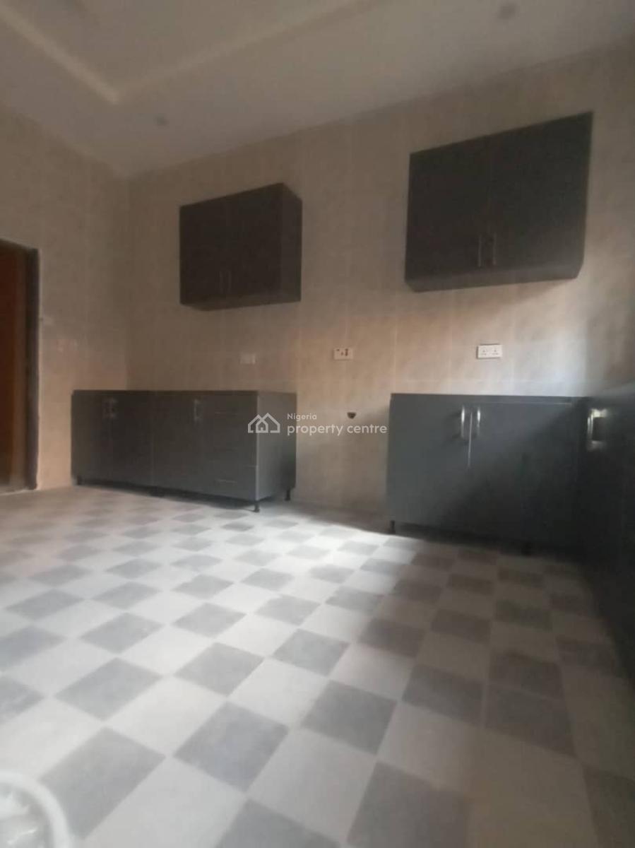 Nice 2 Bedrooms Flat, Ivory Garden Estate, Magboro, Ogun, Flat / Apartment for Rent