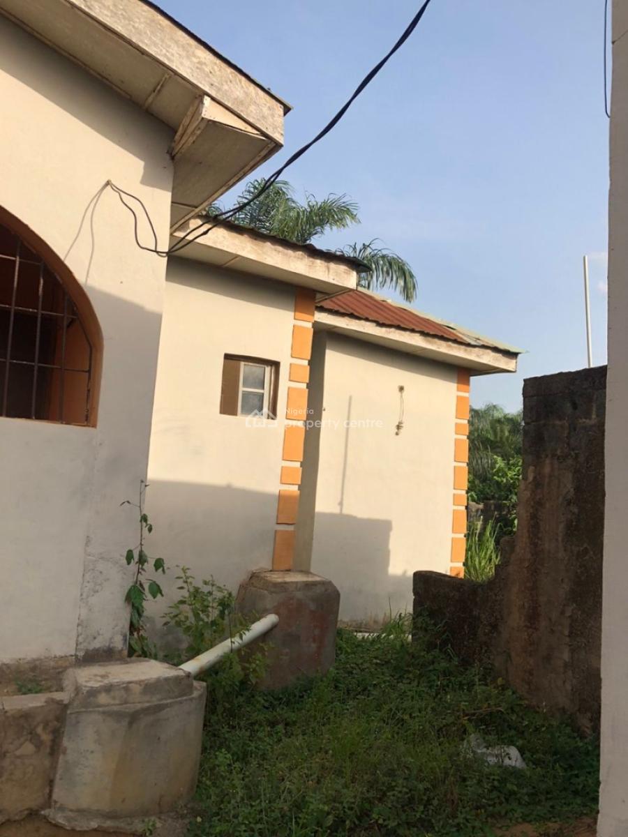4 Bedroom Bungalow, Makogi, Magboro, Ogun, Flat / Apartment for Sale