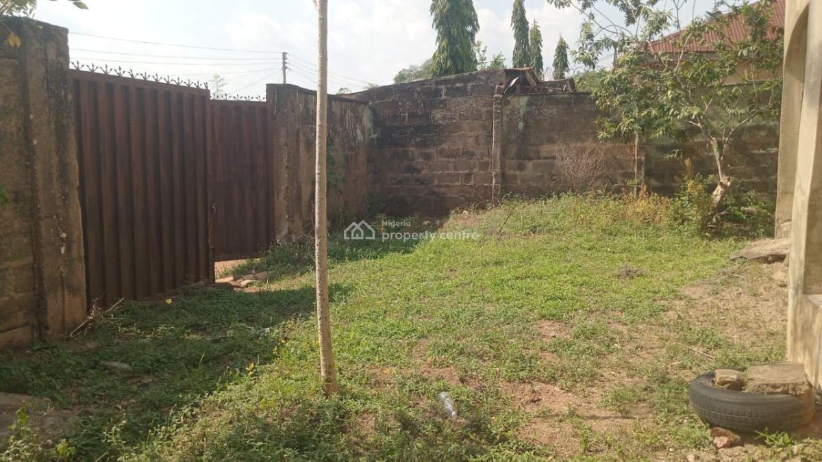 an Old Building Sitting on 2 Plots of Land, Cultural Centre, Ondo Road, Akure, Ondo, Land for Sale
