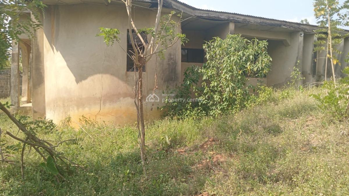 an Old Building Sitting on 2 Plots of Land, Cultural Centre, Ondo Road, Akure, Ondo, Land for Sale