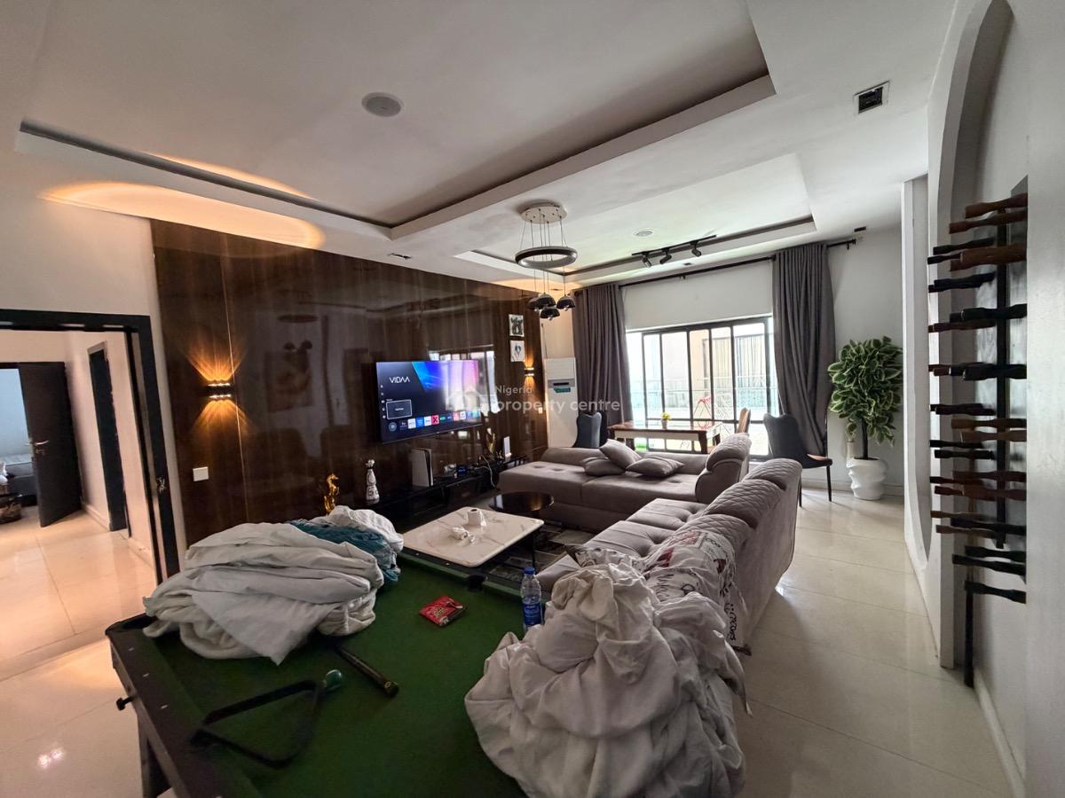 2bedrooms Flat, Lekki Right By Mega Chicken, Lekki Phase 1, Lekki, Lagos, Flat / Apartment for Rent