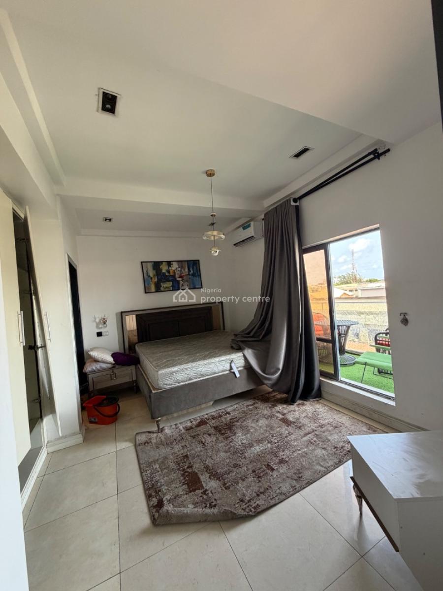 2bedrooms Flat, Lekki Right By Mega Chicken, Lekki Phase 1, Lekki, Lagos, Flat / Apartment for Rent