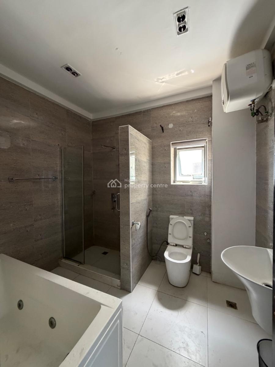 2bedrooms Flat, Lekki Right By Mega Chicken, Lekki Phase 1, Lekki, Lagos, Flat / Apartment for Rent