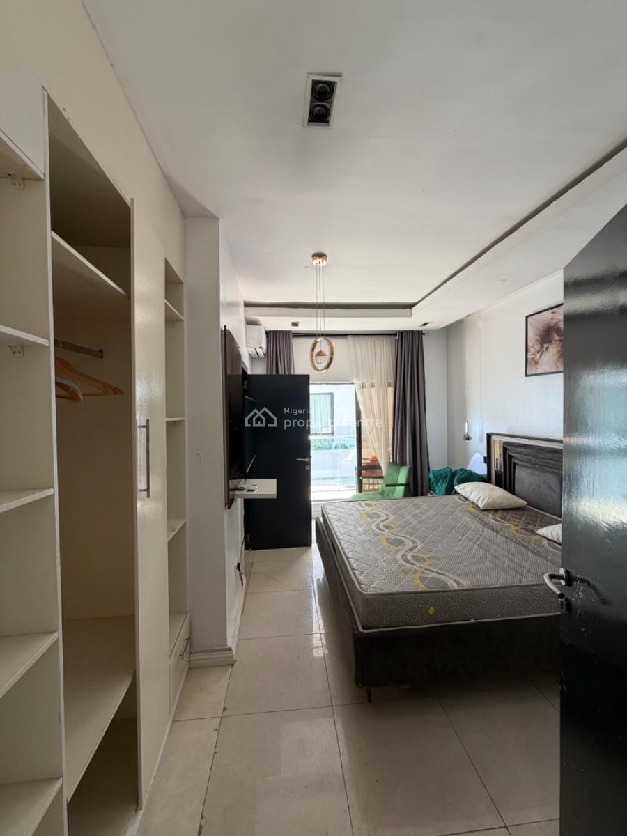 2bedrooms Flat, Lekki Right By Mega Chicken, Lekki Phase 1, Lekki, Lagos, Flat / Apartment for Rent