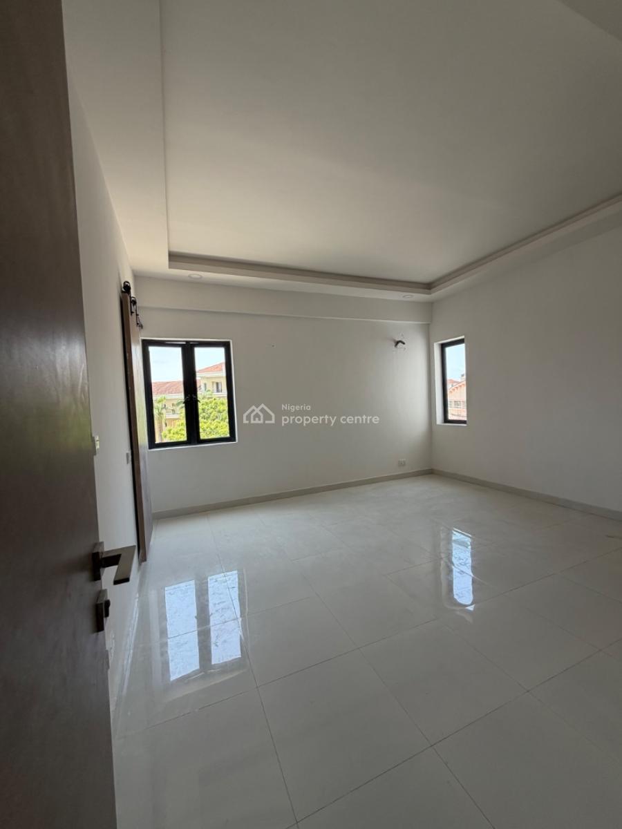 Waterfront 3bedrooms Flat with Bq, Admiralty Way, Lekki Phase 1, Lekki, Lagos, Flat / Apartment for Rent
