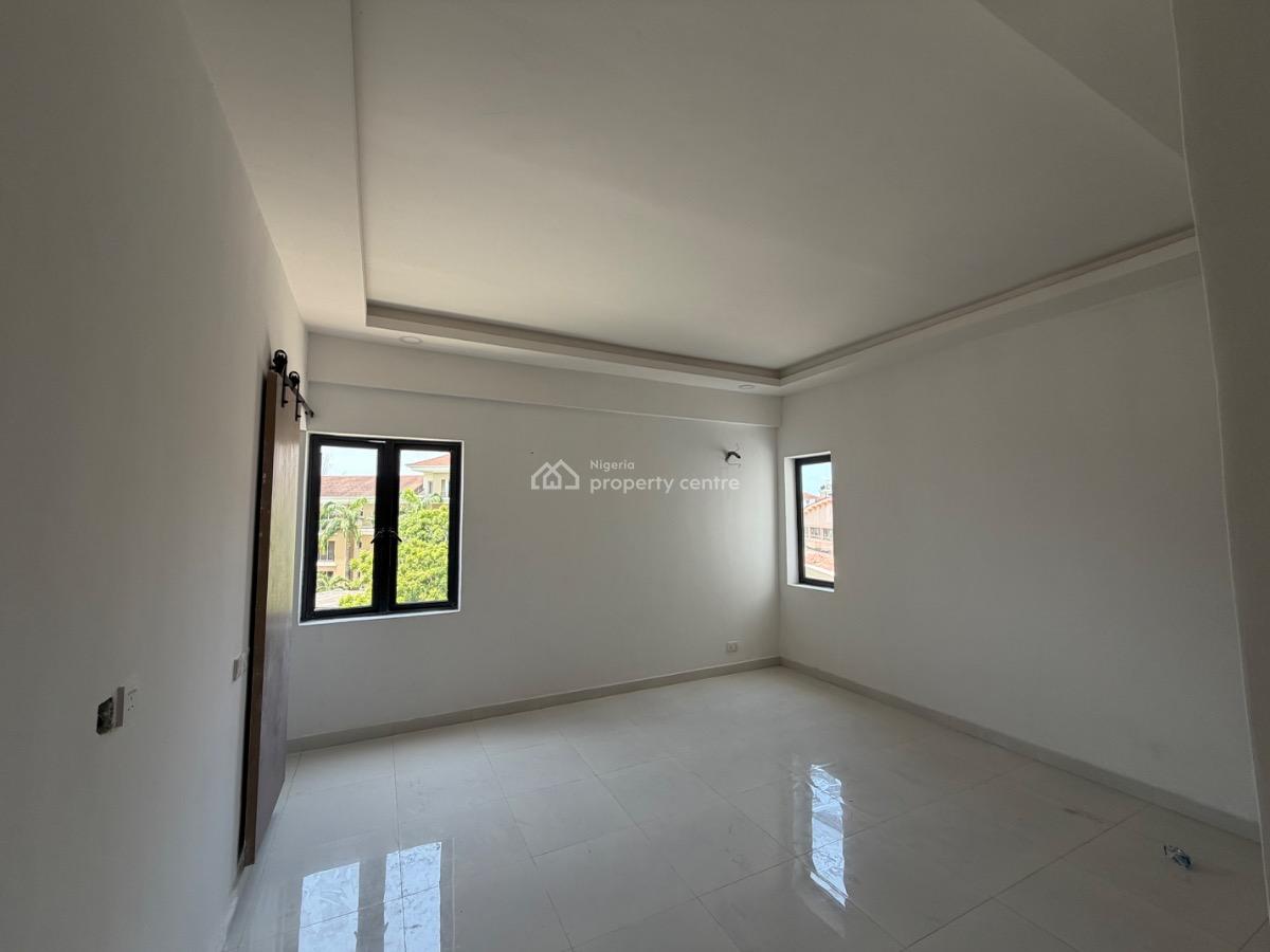 Waterfront 3bedrooms Flat with Bq, Admiralty Way, Lekki Phase 1, Lekki, Lagos, Flat / Apartment for Rent