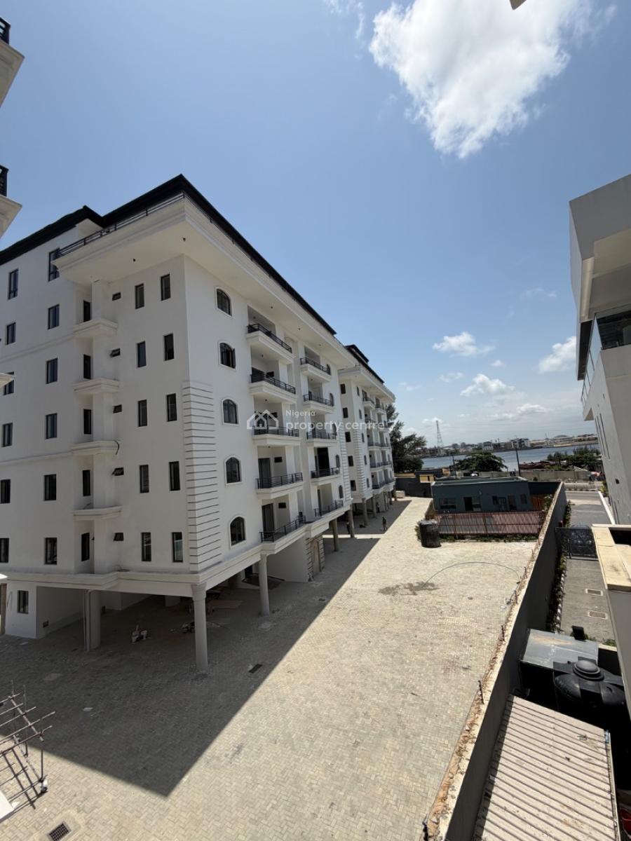 Waterfront 3bedrooms Flat with Bq, Admiralty Way, Lekki Phase 1, Lekki, Lagos, Flat / Apartment for Rent