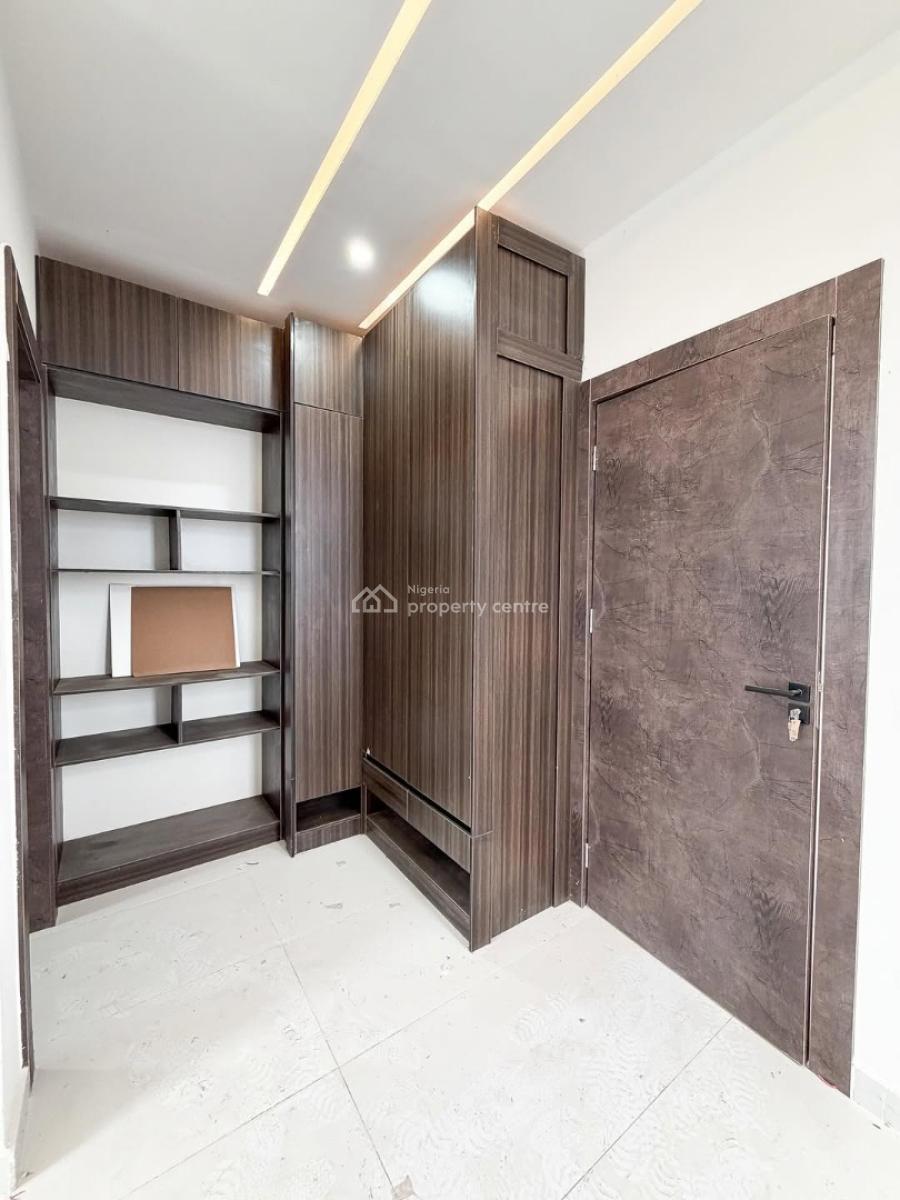 3 Bedroom Penthouse+ Boxroom, Lekki Phase 1, Lekki Phase 1, Lekki, Lagos, Flat / Apartment for Sale