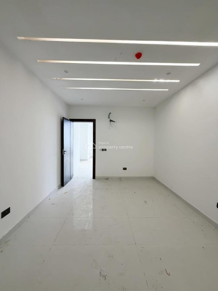 3 Bedroom Penthouse+ Boxroom, Lekki Phase 1, Lekki Phase 1, Lekki, Lagos, Flat / Apartment for Sale