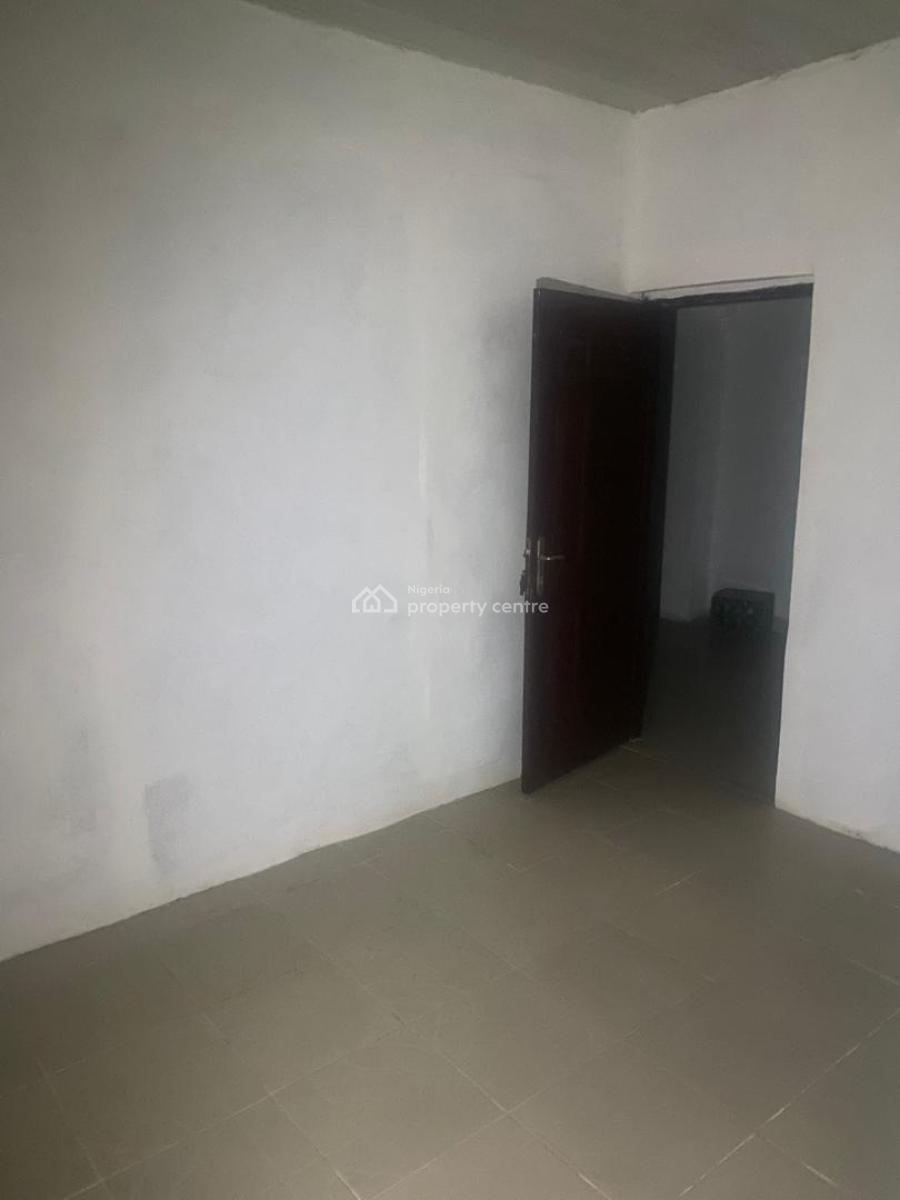 Fantastic One Room Selfcontain, Atlantic View Estate, Alpha Beach Road, New-road Bustop, Igbo Efon, Lekki, Lagos, Self Contain (single Rooms) for Rent