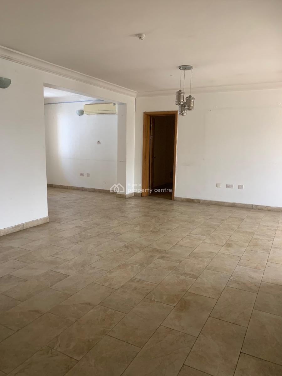 3bedroom Luxurious Apartment with a Bq in an Estate, Lekki Phase 1, Lekki Lagos, Lekki Phase 1, Lekki, Lagos, Flat / Apartment for Rent