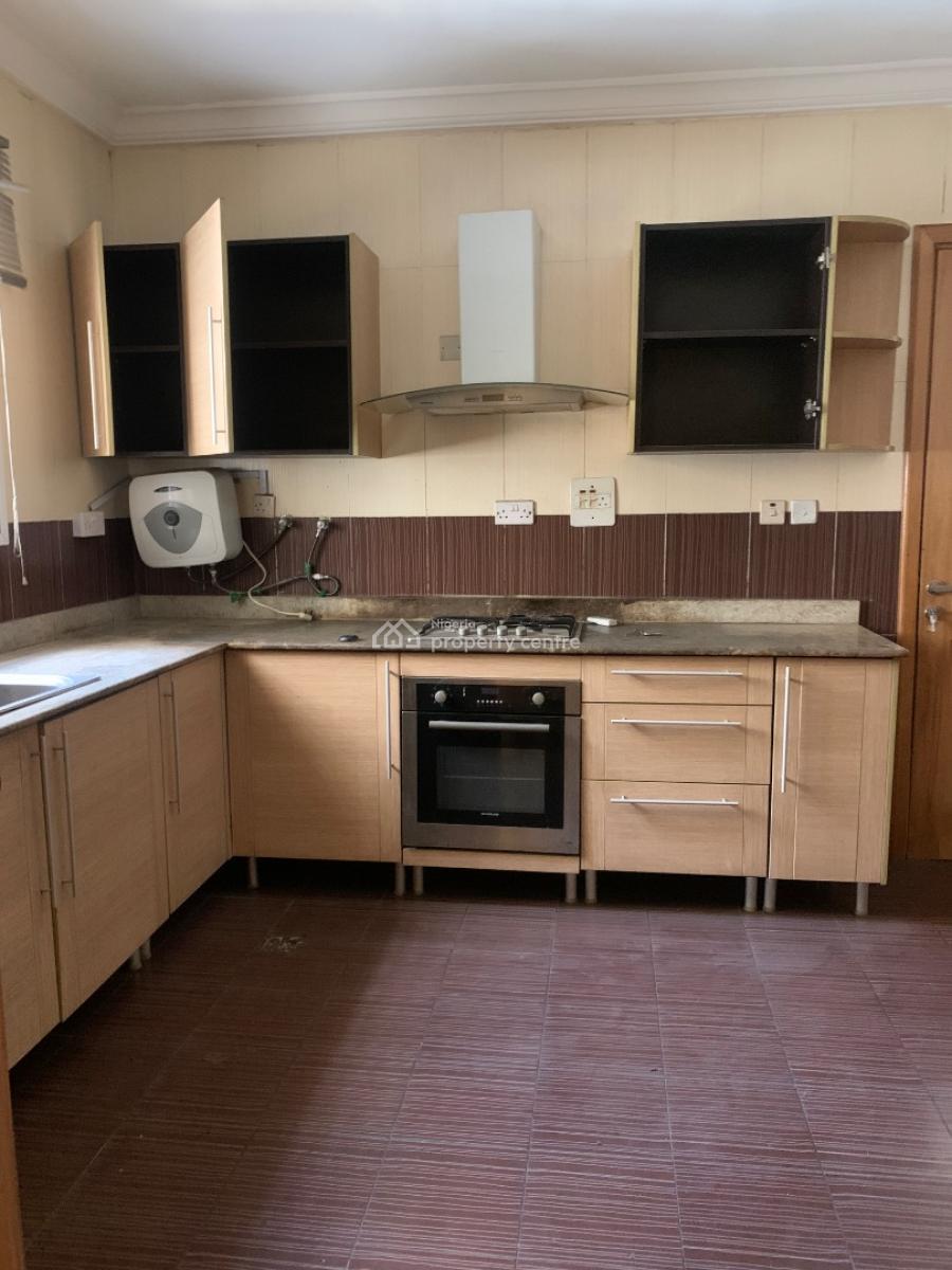 3bedroom Luxurious Apartment with a Bq in an Estate, Lekki Phase 1, Lekki Lagos, Lekki Phase 1, Lekki, Lagos, Flat / Apartment for Rent