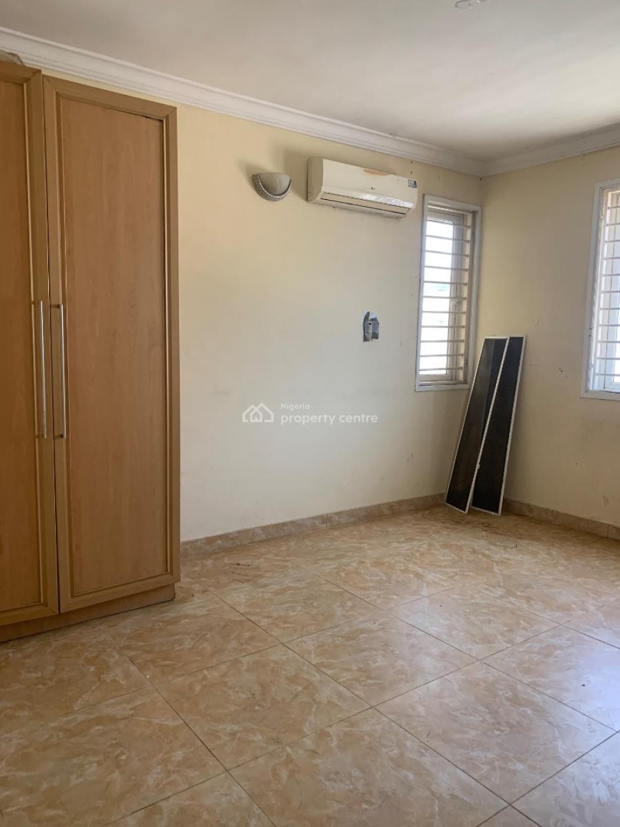 3bedroom Luxurious Apartment with a Bq in an Estate, Lekki Phase 1, Lekki Lagos, Lekki Phase 1, Lekki, Lagos, Flat / Apartment for Rent