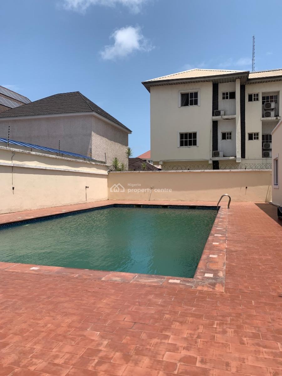 3bedroom Luxurious Apartment with a Bq in an Estate, Lekki Phase 1, Lekki Lagos, Lekki Phase 1, Lekki, Lagos, Flat / Apartment for Rent