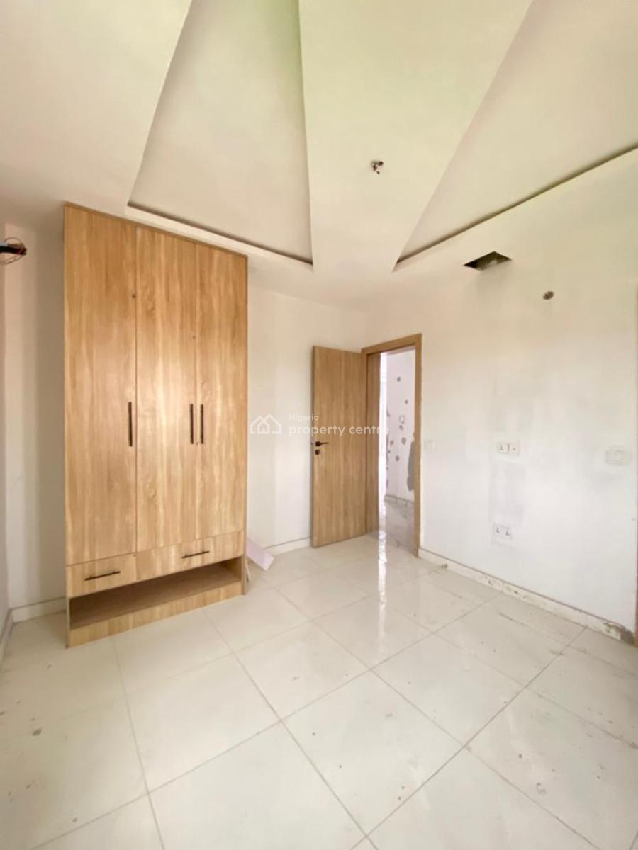 Elegant 3 Bedroom Apartment with a Bq and Gym, Abraham Adesanya, Ajah, Lagos, Flat / Apartment for Sale