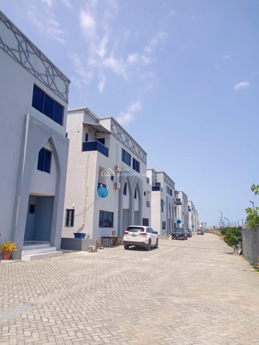 a Luxurious 4 Bedroom Terraced Duplex + Bq, De Castle Max Estate, Ajah, Lagos, Flat / Apartment for Sale