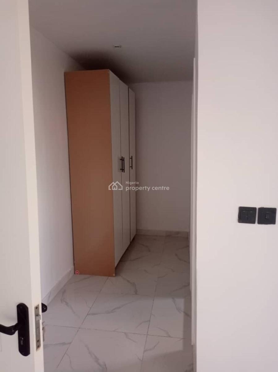a Luxurious 4 Bedroom Terraced Duplex + Bq, De Castle Max Estate, Ajah, Lagos, Flat / Apartment for Sale
