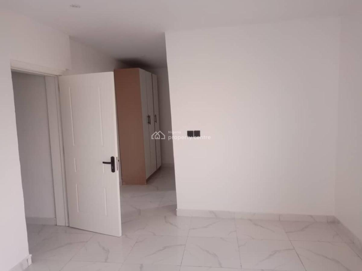 a Luxurious 4 Bedroom Terraced Duplex + Bq, De Castle Max Estate, Ajah, Lagos, Flat / Apartment for Sale