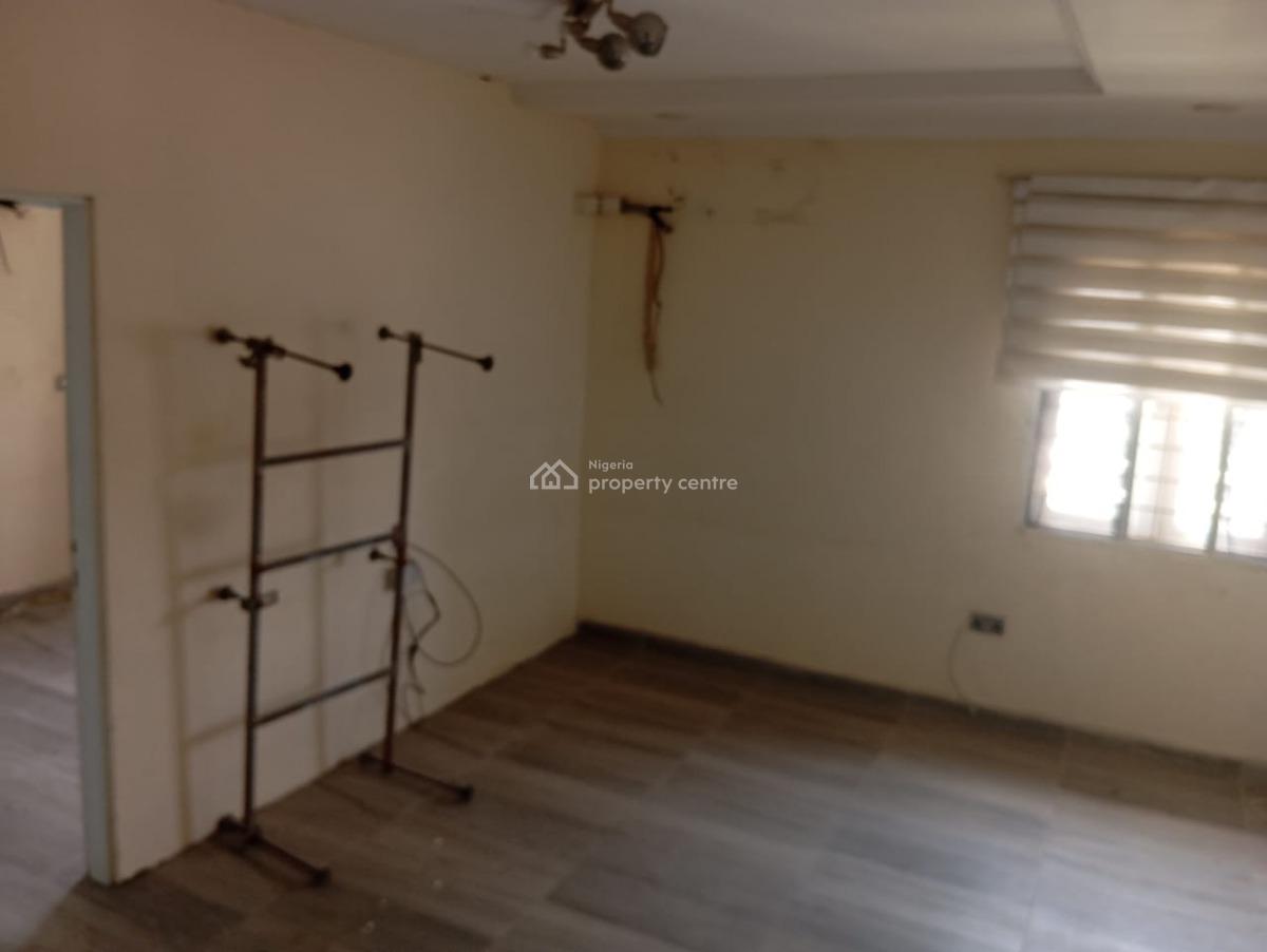 Spacious 4 Bedroom Duplex Residential Or Commercial Use, Private Compound, Lekki Phase 1, Lekki, Lagos, House for Rent