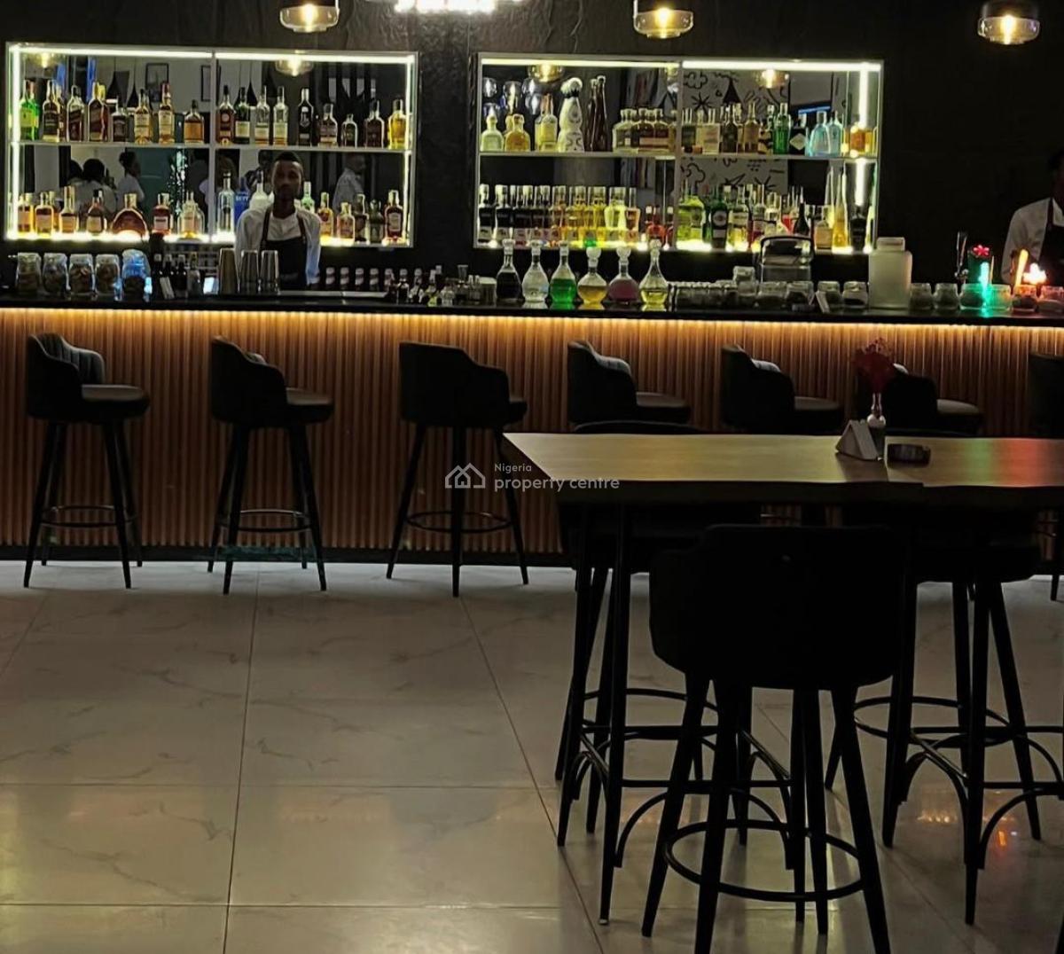Eatery / Restaurant, Admiralty Way, Lekki Phase 1, Lekki, Lagos, Restaurant / Bar for Sale