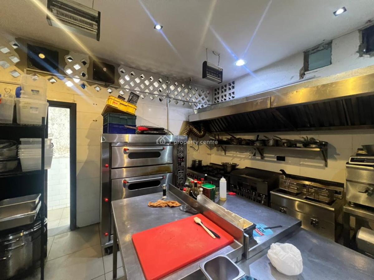 Eatery / Restaurant, Admiralty Way, Lekki Phase 1, Lekki, Lagos, Restaurant / Bar for Sale