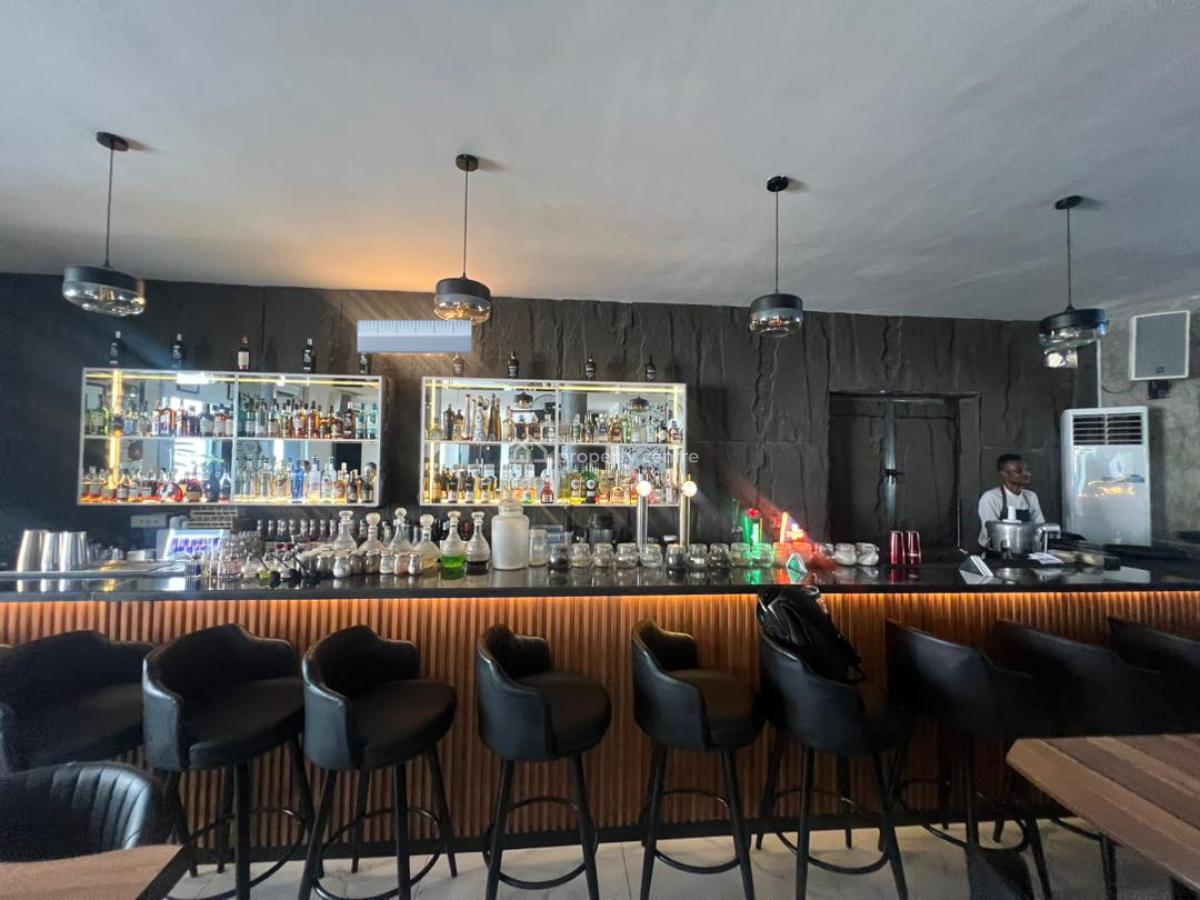 Eatery / Restaurant, Admiralty Way, Lekki Phase 1, Lekki, Lagos, Restaurant / Bar for Sale