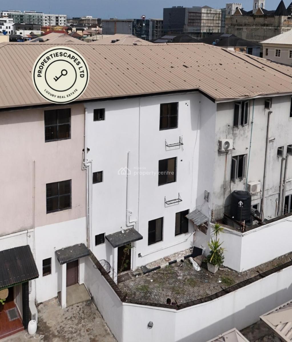 Well Mainted 4 Bedroom Semi Detached Duplex with Bq., Lekki Phase 1, Lekki, Lagos, Semi-detached Duplex for Sale
