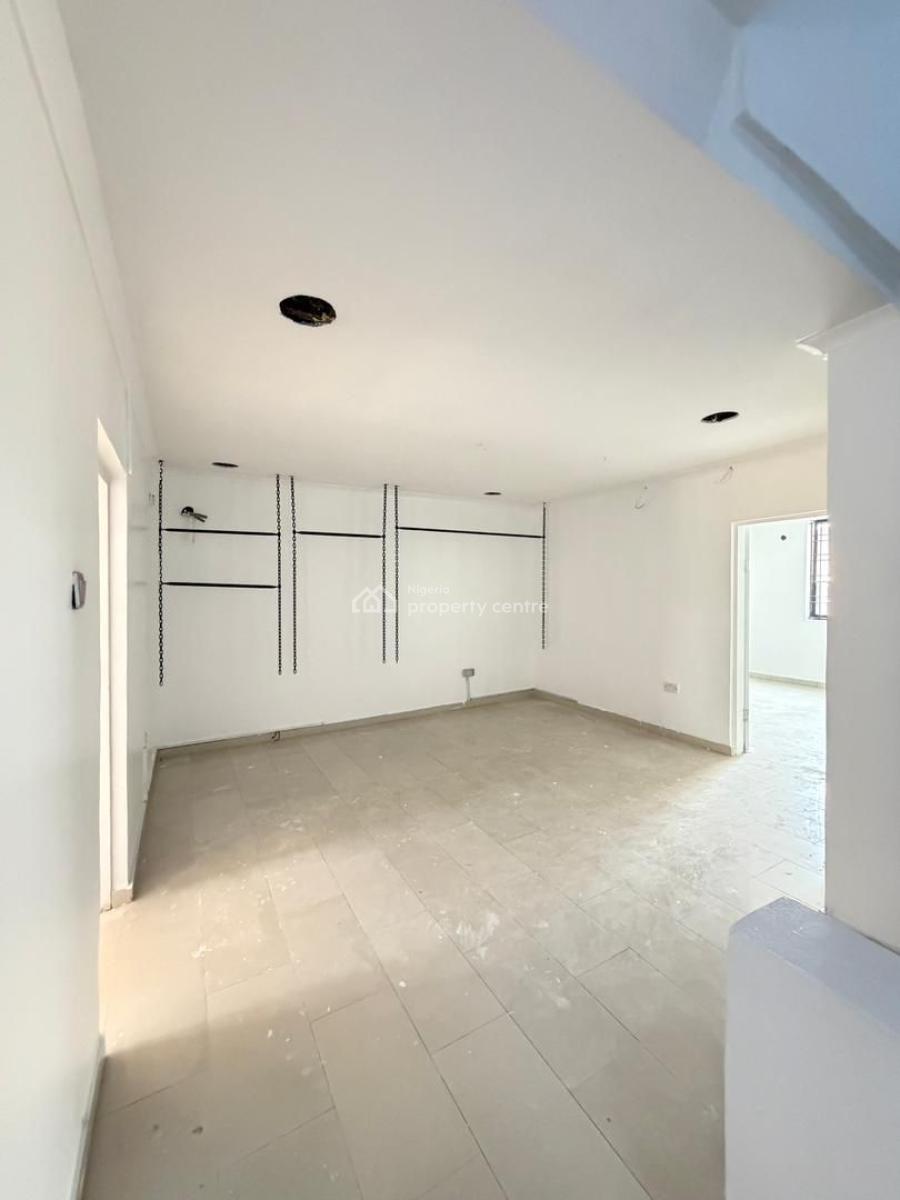 Well Mainted 4 Bedroom Semi Detached Duplex with Bq., Lekki Phase 1, Lekki, Lagos, Semi-detached Duplex for Sale